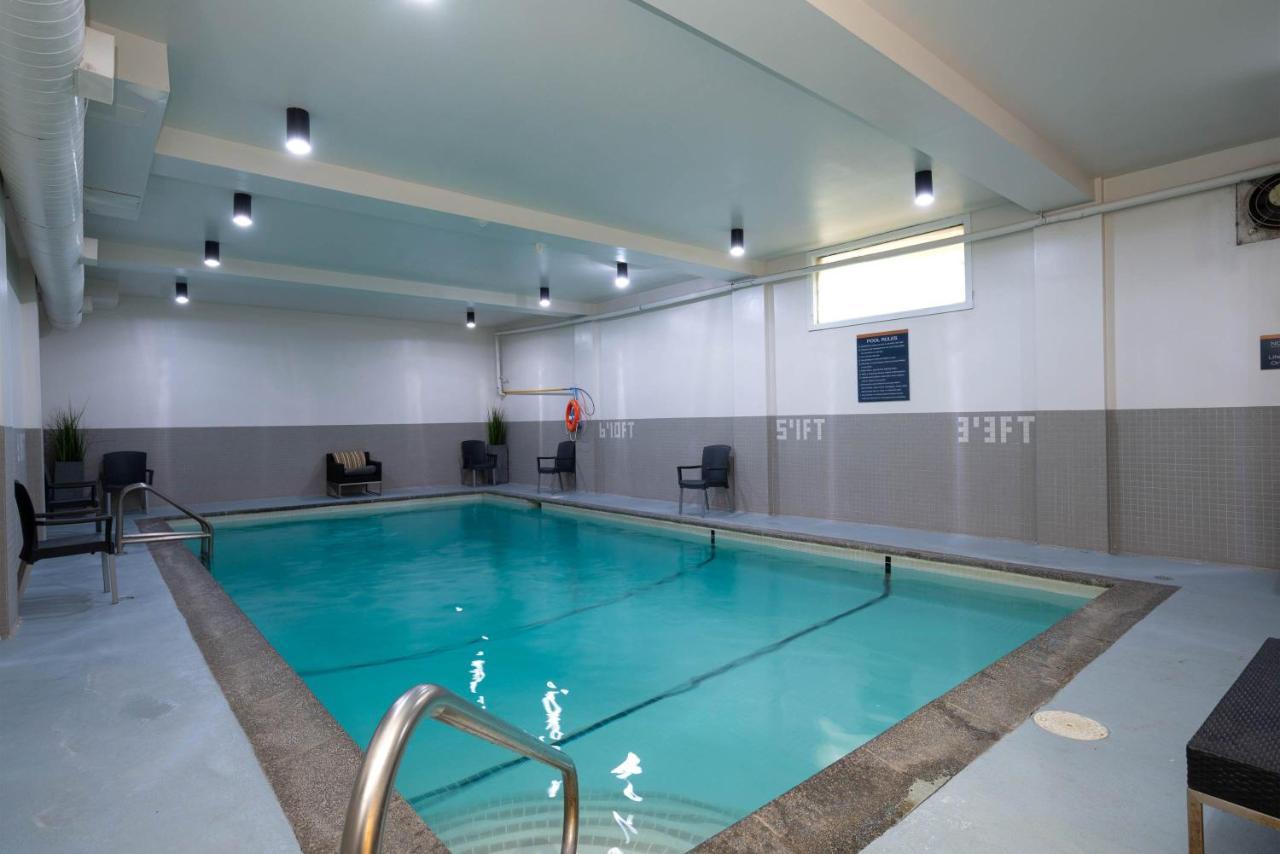 Sandman Hotel & Suites Вільямс-Лейк Екстер'єр фото